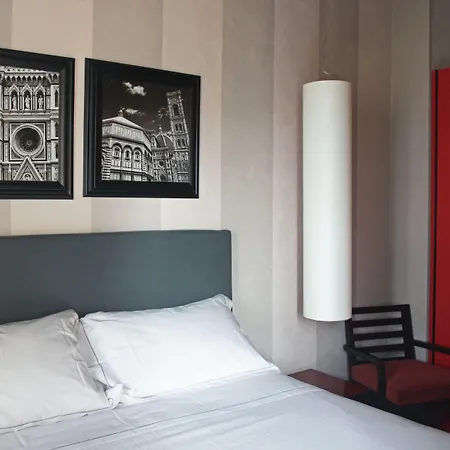 C ホテルズ アンバシアトリ 4* フィレンツェ