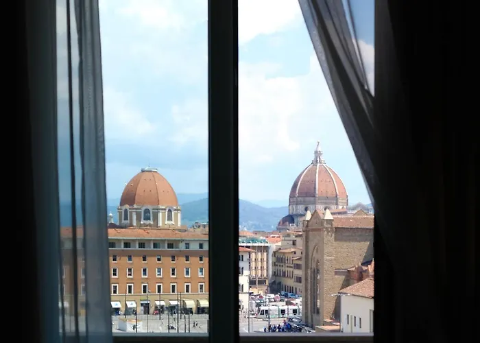 C ホテルズ アンバシアトリ 4* フィレンツェ