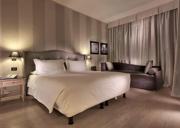 ホテル C ホテルズ アンバシアトリ 4*