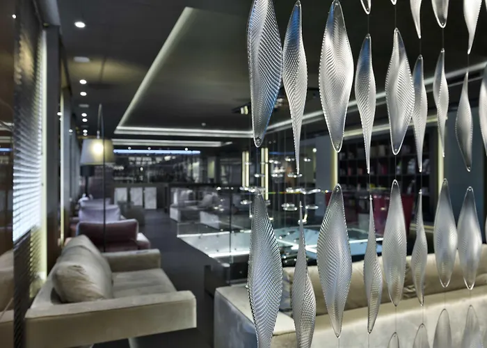 C ホテルズ アンバシアトリ