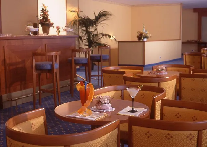 ホテル C ホテルズ アンバシアトリ 4*