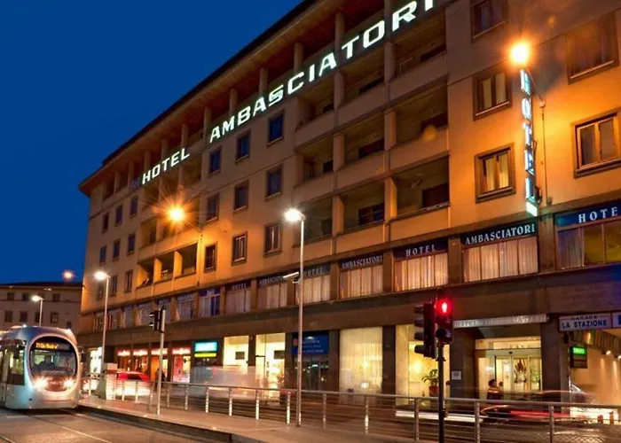 C ホテルズ アンバシアトリ 4* フィレンツェ