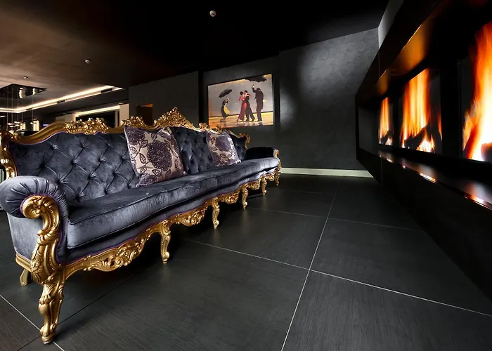 ホテル C ホテルズ アンバシアトリ 4*